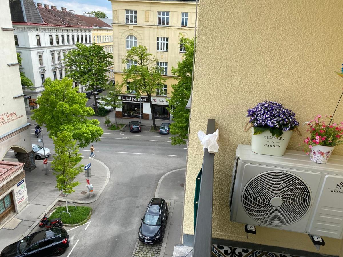 Apartamento Royal Deluxe-free Garage,balcon,near Schoenbrunn Viena