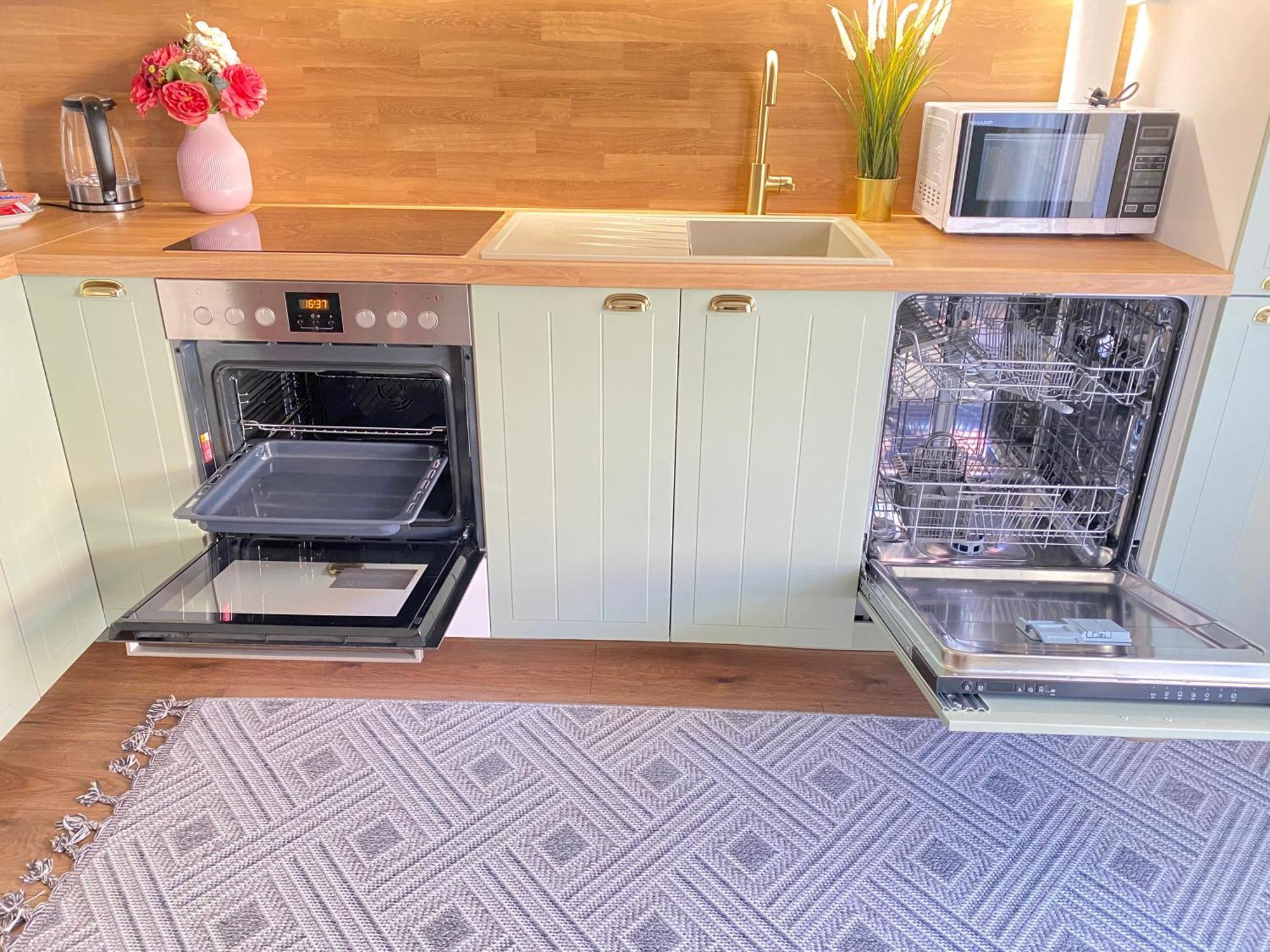 Apartamento Royal Deluxe-free Garage,balcon,near Schoenbrunn Viena