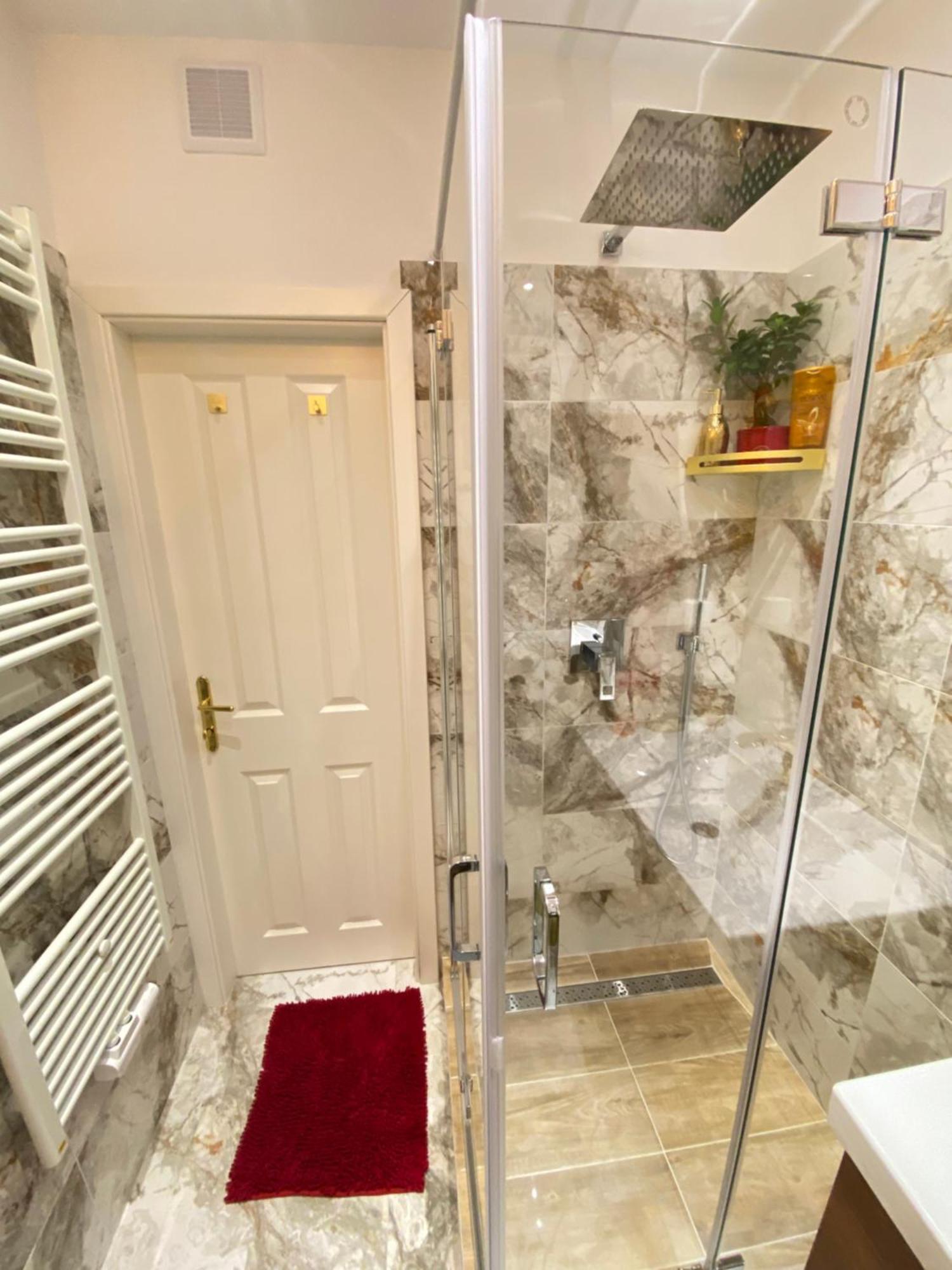 Royal Deluxe-free Garage,balcon,near Schoenbrunn * Viena
