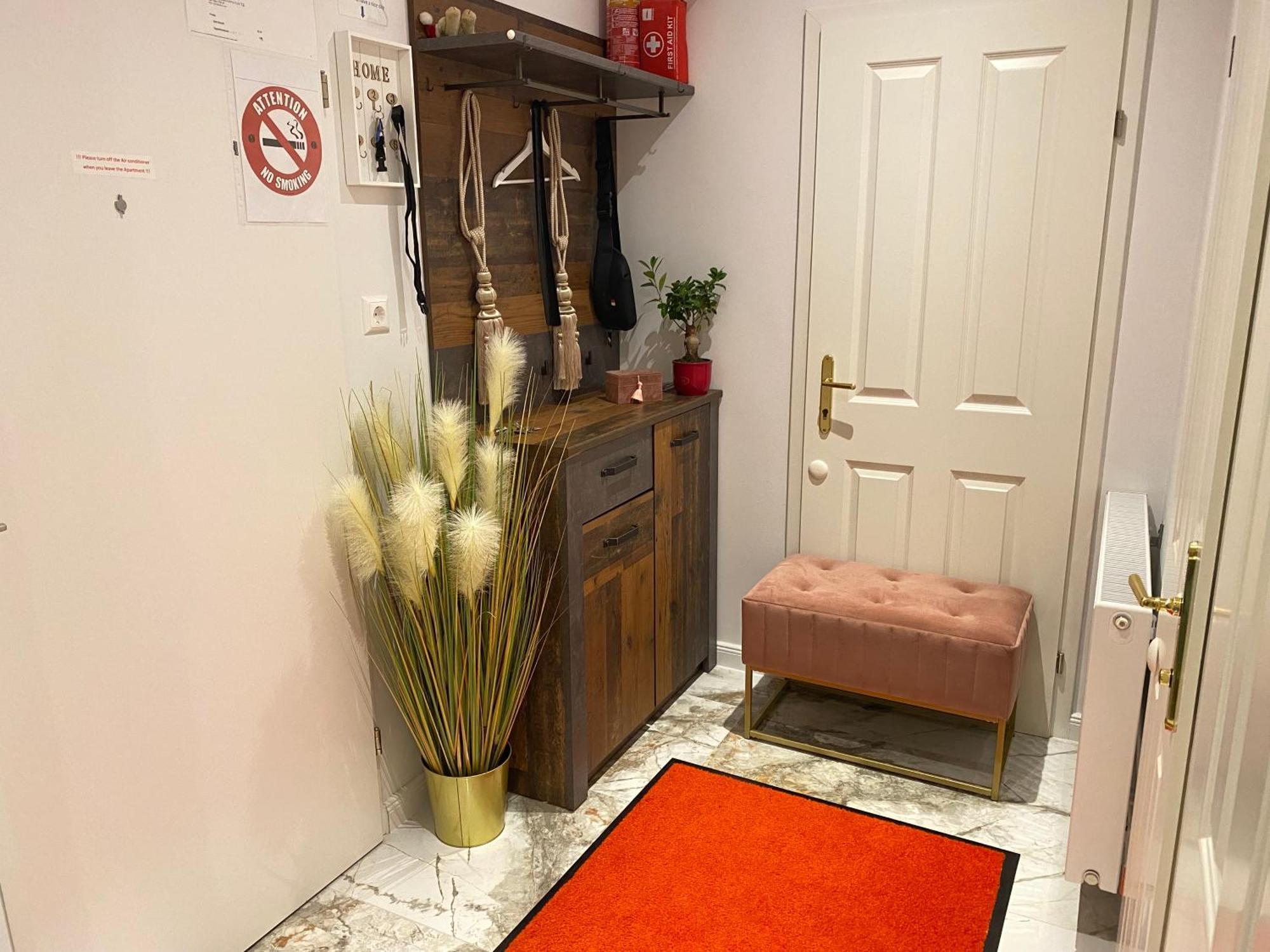 Royal Deluxe-free Garage,balcon,near Schoenbrunn Apartamento Viena